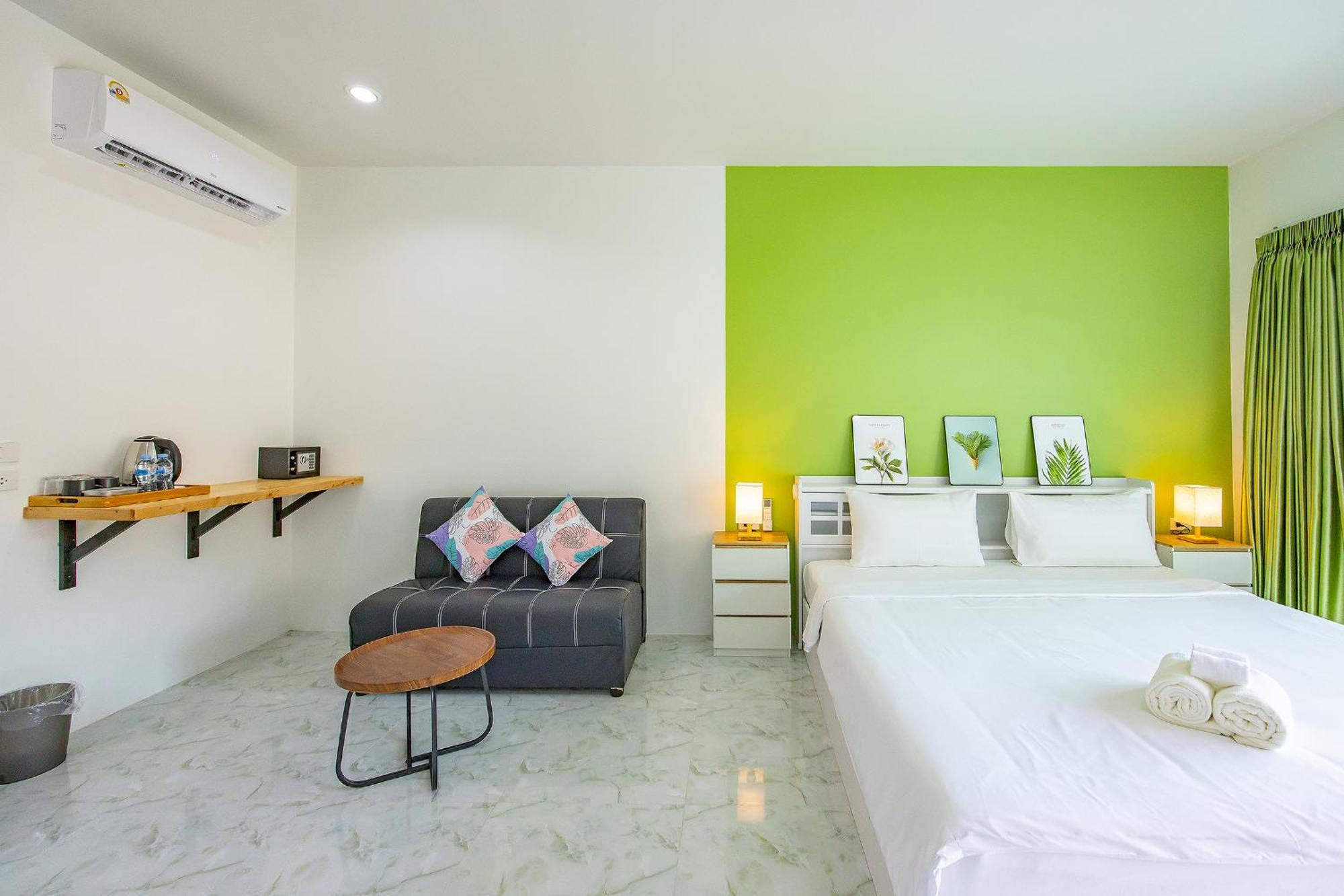 Karon Hotel At 22 Kültér fotó
